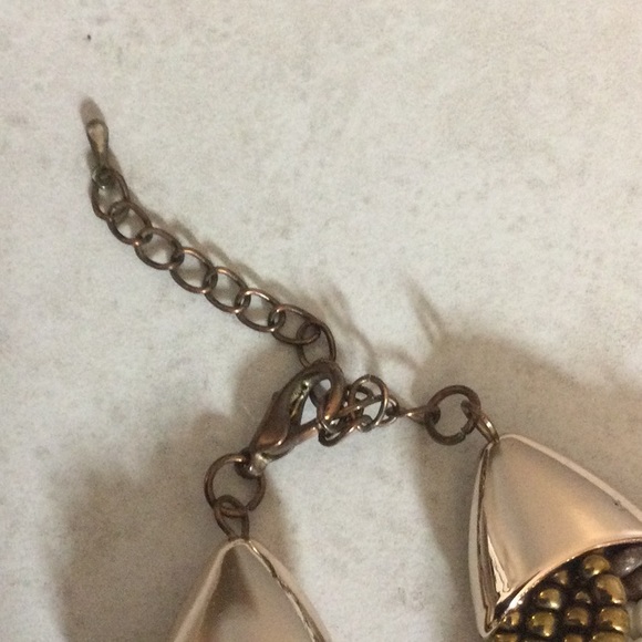 3 strand twisted beads 9” necklace with coil accent - Picture 6 of 7